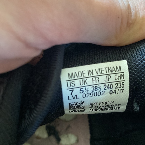 Adidas NMD R2 Women's Size 7 Running Shoes Core Black Wonder Pink Boost Sneakers - Picture 8 of 14